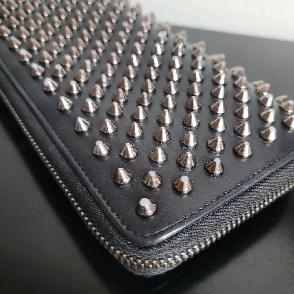 Christian Louboutin Long Wallet Panettone gunmetal/silvery Studs - Picture 5 of 15